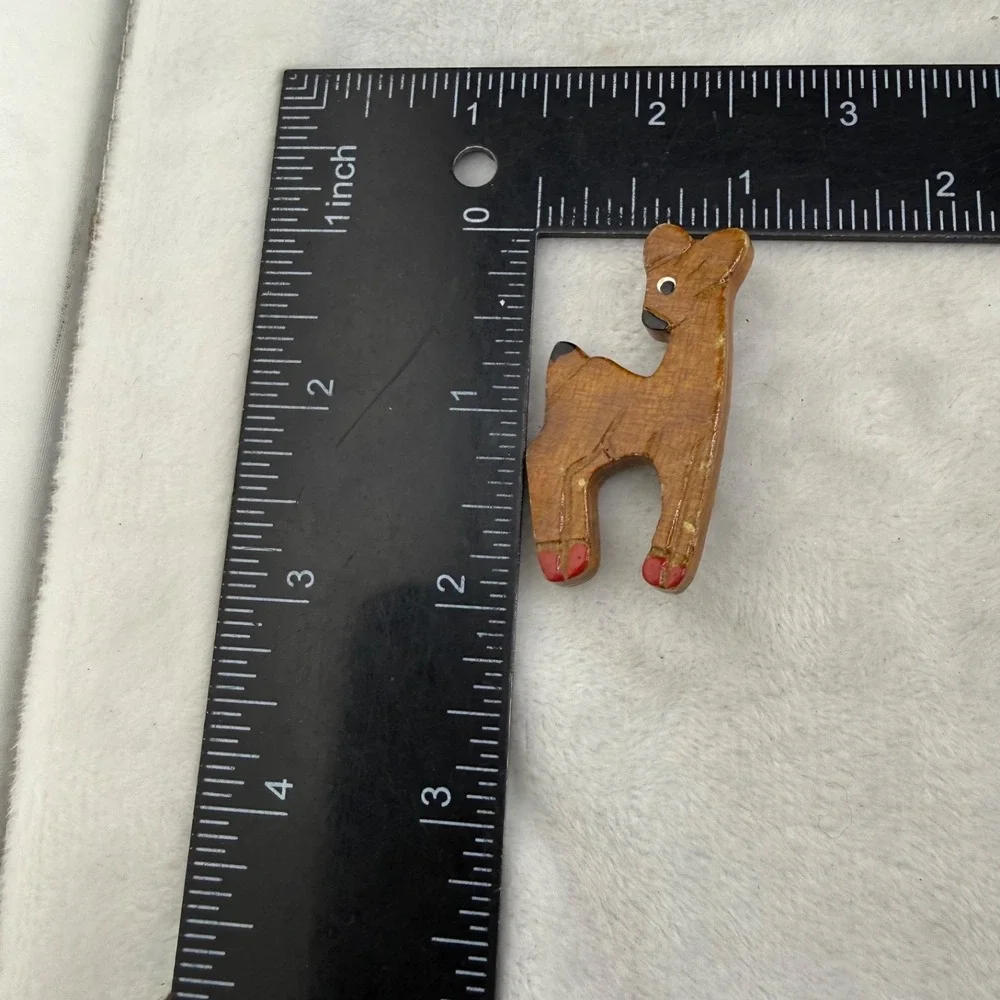 Vintage Hand Crafted Deer Brooch Wood